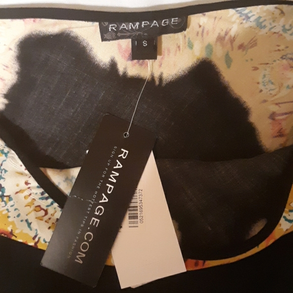 Top - Picture 5 of 6